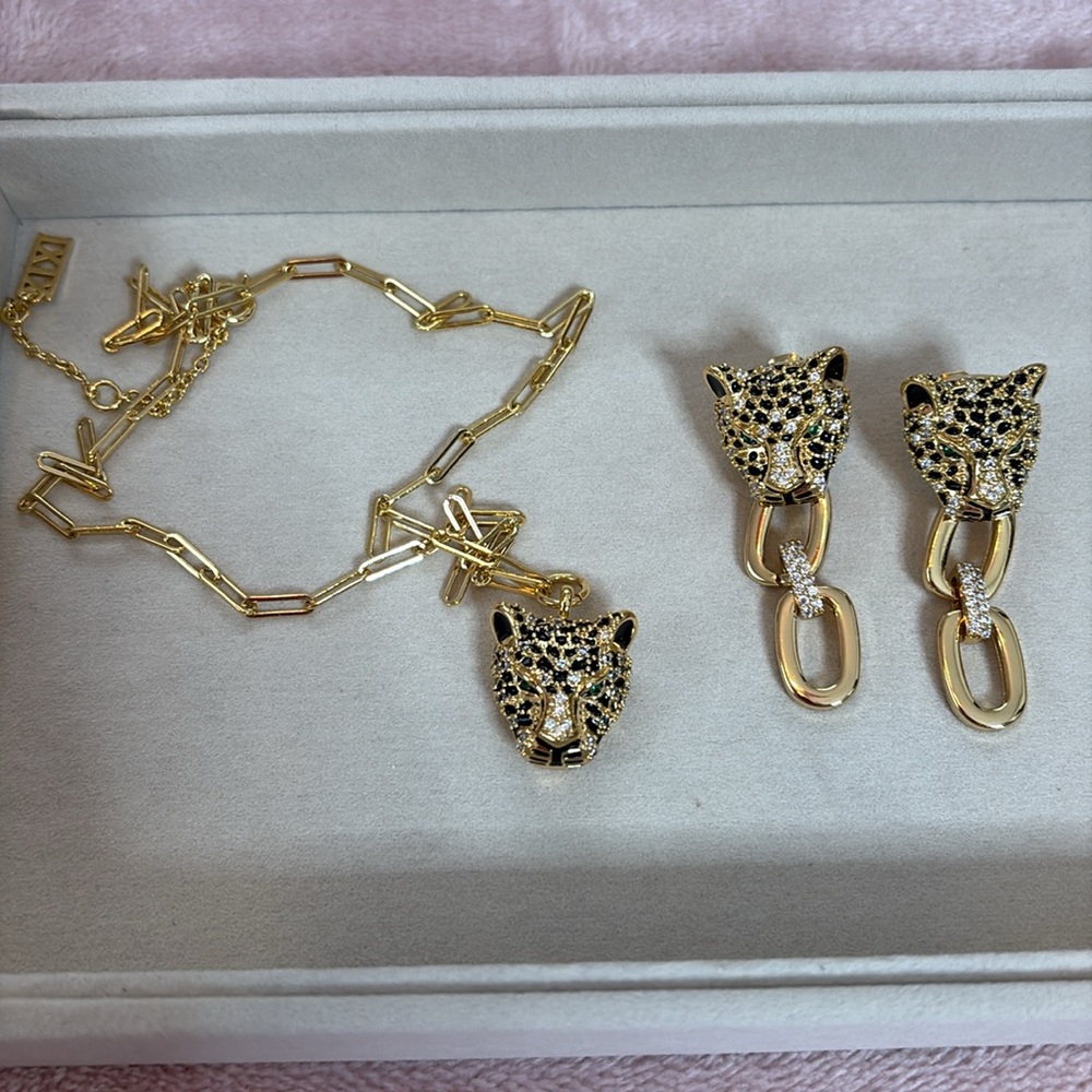 XIXI Elegant Gold and Black Panther Jewelry Set